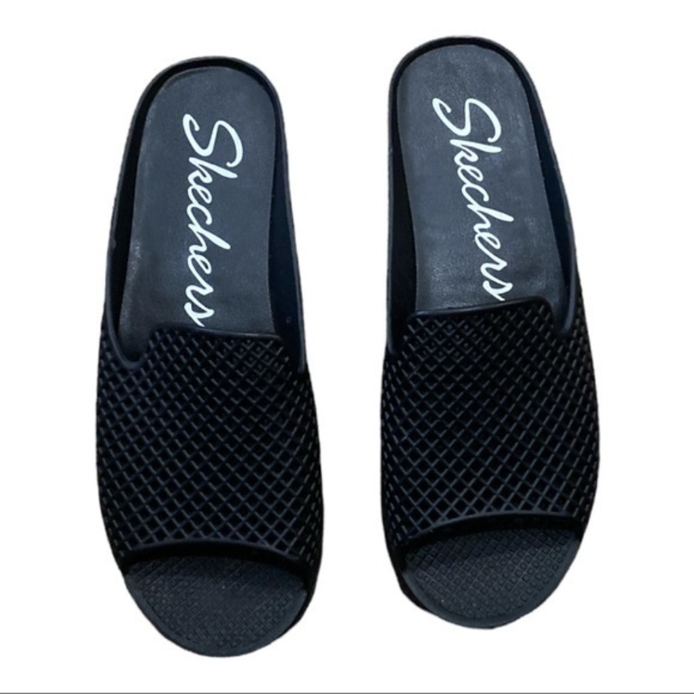 Sketchers Women’s Slides Sandals‎ Black Size 8